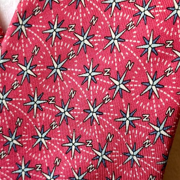 Vineyard Vines Pink Tie with Compass Star Motif Long 61" x 3.5" Exc! - Picture 1 of 7
